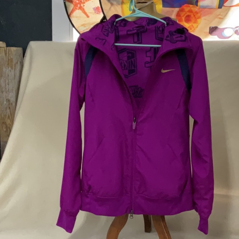 EUC woman’s reversible Nike jacket with hood - Picture 1 of 4